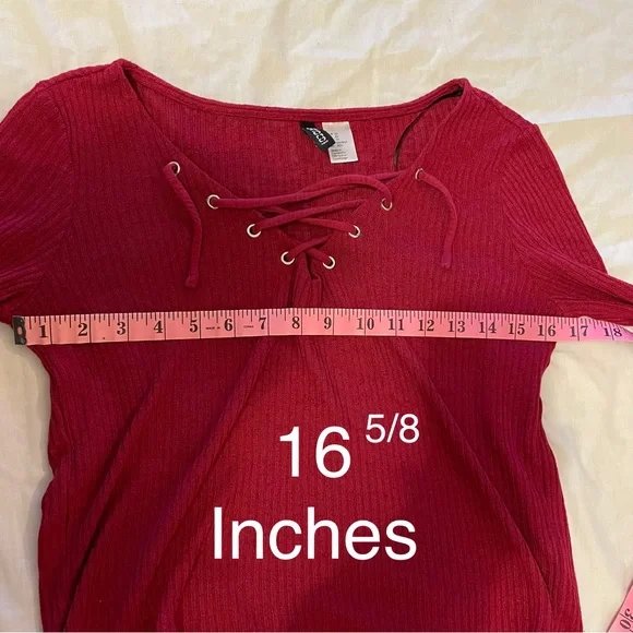 H&M Red lace up V neck croptop - Picture 5 of 8